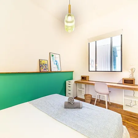 Colorful Apartment 2 Bedrooms In The Heart Of Ollins Oullins Exterior photo