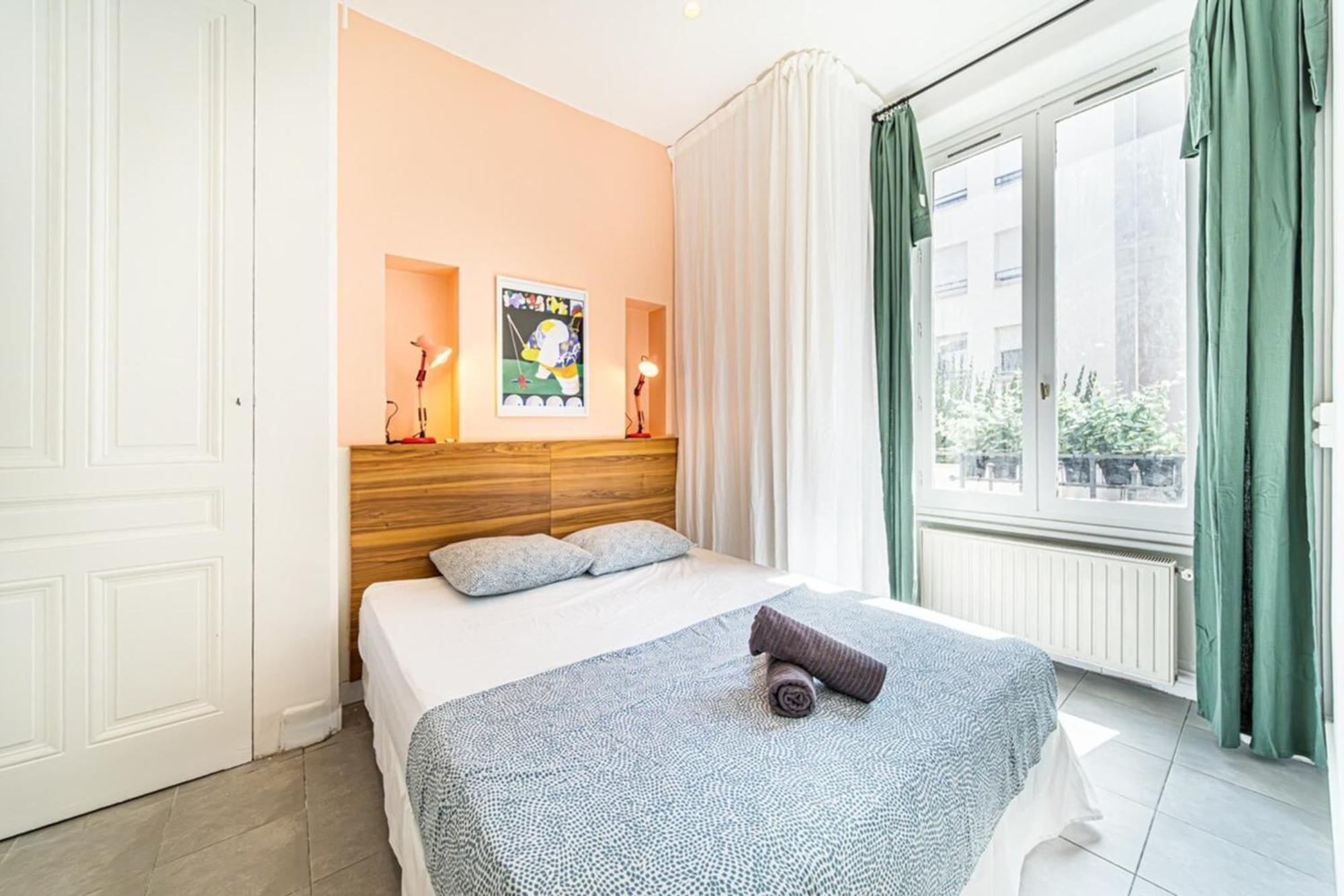 Appartement Colorful 2 Bedrooms In The Heart Of Ollins Oullins